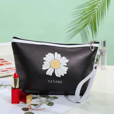 Customised 2020 New Waterproof Toiletry Bag PU Wash Bag Daisy Travel Portable Makeup Cosmetic Bag