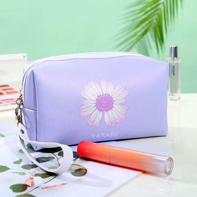 2020 New Square Waterproof Toiletry Bag PU Washbag Daisy Travel Portable Cosmetic Bag